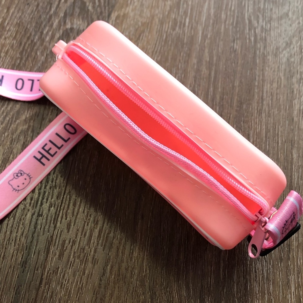 Hello Kitty Bundle - Picture 7 of 9